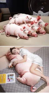 Grand oreiller en peluche cochon réaliste pour un sommeil douillet et déco