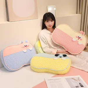 Almohada ergonómica de espuma viscoelástica con diseño de gato y patrón de cuadros
