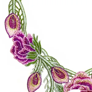 Detailansicht des lebhaften violetten floralen Stickerei-Spitzenbesatzes für Ausschnitte
