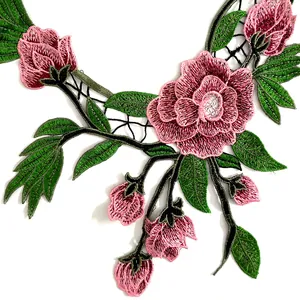 Exquise applique de col en dentelle brodée de fleurs roses pour vêtements et décors