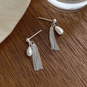 Élégantes boucles d'oreilles en argent S925 avec perles et glands à chaîne