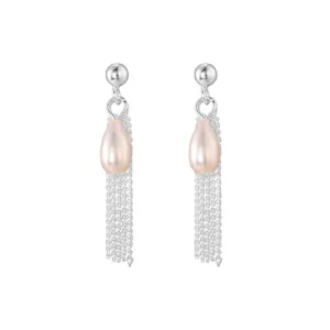 Boucles d'oreilles élégantes en argent S925 avec perles gouttes et glands de chaîne.