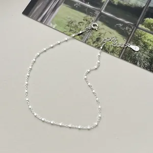 Minimalistisches Fußkettchen aus 925er Sterlingsilber mit kleinen quadratischen Gliedern