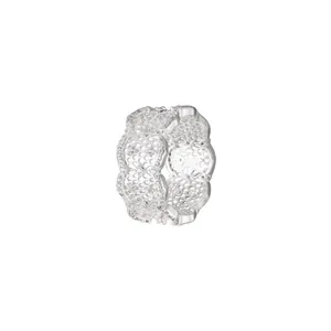 Élégante bague ajourée en argent sterling 925 avec motif dentelle et pierres brillantes