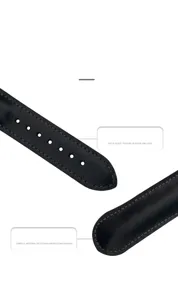 Dettaglio macro della custodia per penne in pelle PU nera con trama e cuciture curate