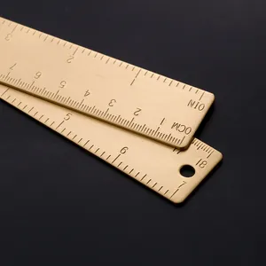 Regla profesional de latón vintage de 18 cm con escalas métricas e imperiales de metal