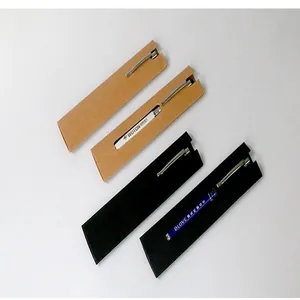 Detailansicht umweltfreundlicher Kraft- und schwarzer Papierstifthüllen für Geschenke.