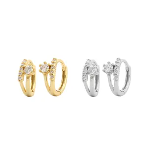 Élégantes boucles d'oreilles créoles en argent 925 avec zircons étincelants en or et argent