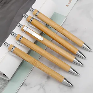 Bolígrafos de bambú ecológicos con clip de metal plateado