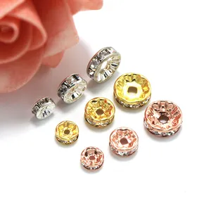 Detailansicht von Strass-Abstandshaltern in Gold, Silber und Roségold für Schmuck