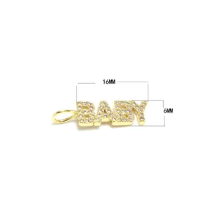 Detailansicht des goldenen BABY-Anhängers mit den Maßen 16 mm x 6 mm für DIY-Schmuck