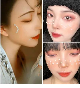 Nahaufnahme selbstklebender Perlensticker für kreatives Gesichts-Make-up und Tränen-Looks