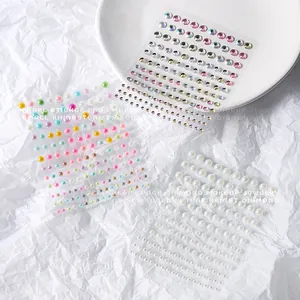 Selbstklebende Perlen- und Strasssteine für kreatives Gesichts- und Nagelkunst-Make-up