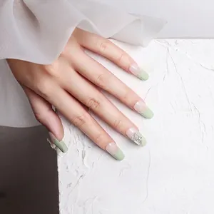 Charmants bijoux d'ongles japonais en relief avec cristaux de pierre de lune facettés
