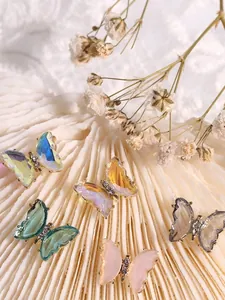 Aurora kristallen vlinder nageldecoraties met iriserende steentjes en zilveren