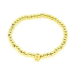 Elegantes, 18K vergoldetes elastisches Perlenarmband mit süßem Buchstaben-B-Initialen-Anhänger