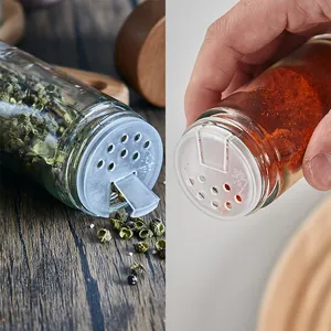Detailansicht des multifunktionalen Streudeckels an einem 4oz Gewürzglas