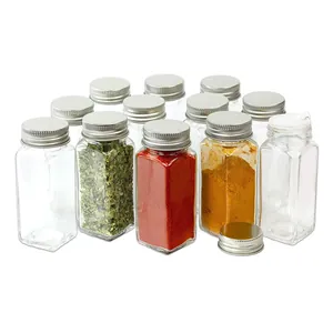 Σετ τετράγωνα γυάλινα βάζα μπαχαρικών 120ml με ασημένια μεταλλικά καπάκια τώρα.