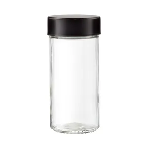 Detailansicht eines 4-oz-Glas-Gewürzglases mit schwarzem Kunststoffschraubdeckel