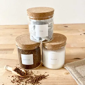Set aus drei Vorratsgläsern aus Borosilikatglas mit Naturkorkdeckel für die Küche.
