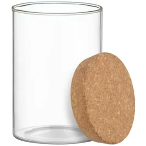 Detailansicht eines Vorratsglases aus Borosilikatglas mit dickem Naturkorkdeckel.
