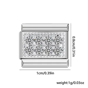 Dimensions détaillées d'un charm en acier inoxydable et zircon pour bracelet.