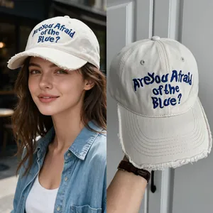 Casquette de baseball vieillie avec broderie bleue Are You Afraid of the Blue? chic