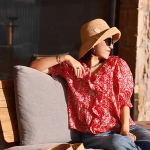 Handmade raffia straw sun hat for women, foldable summer vacation style wide brim beach hat