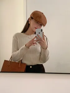 Classico berretto newsboy marrone vintage da donna per un look estivo retrò ed elegante