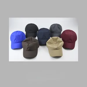 Sammlung von schnell trocknenden Baseballkappen in verschiedenen Unifarben für Outdoor