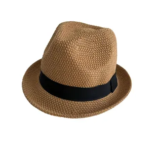 Cappello jazz marrone lavorato a mano all'uncinetto con nastro nero protezione solare