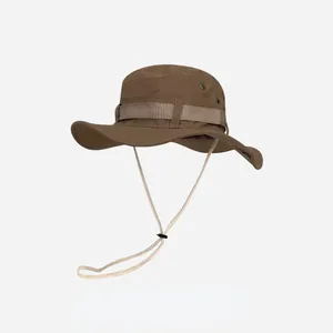 Chapeau de soleil marron à l'extérieur avec bord large et mentonnière réglable solide