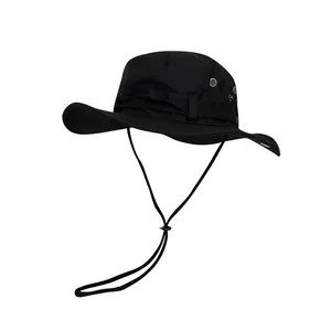 Chapeau de soleil d'extérieur noir à large bord avec mentonnière réglable pour la randonnée