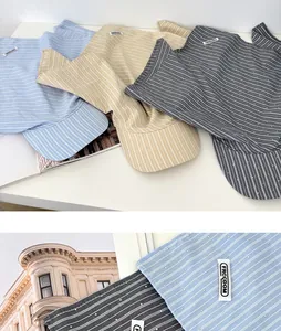 Detailopname van gestreepte retro bandana hoeden met strassteentjes in diverse kleuren