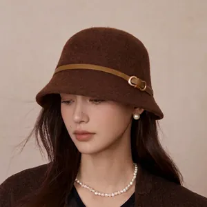 Chapeau cloche rétro élégant en laine marron avec bande en cuir pour femmes, hivernal