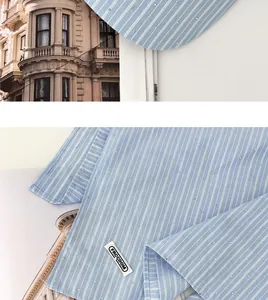 Detail van lichtblauw gestreepte bandana hoed met kleine strass steentjes en geweven label
