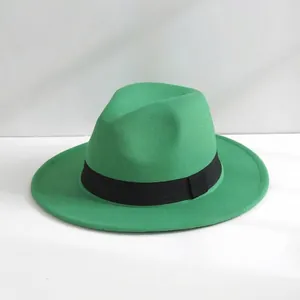 Elegante cappello fedora in feltro di lana verde con nastro nero classico unisex