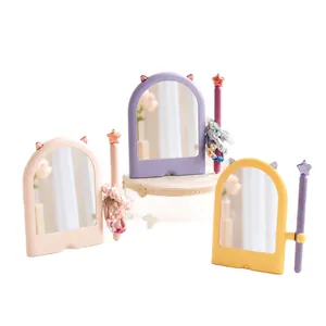 Miroir de Maquillage de Bureau Coréen Ins Oreille de Chat Rose Jaune Violet Cadre ABS Miroir en Verre HD pour Chambre Dortoir Bureau Décoration Étudiant Miroir de Courtoisie Portable