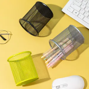 Bunte runde Stifthalter aus Metallgeflecht für die Organisation von Schreibtischen