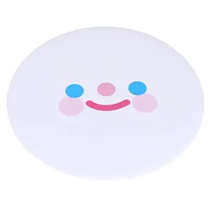 Specchio da trucco rotondo portatile compatto con simpatico design a faccina sorridente cartoon