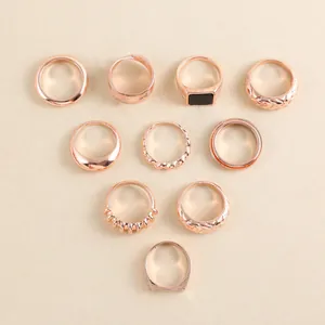 10er-Set minimalistische Ringe aus roségoldener Legierung für Damen in verschiedenen Designs