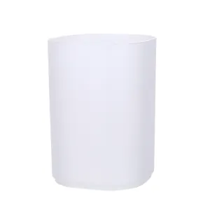 Organisateur de bureau minimaliste blanc dépoli translucide pour stylos.