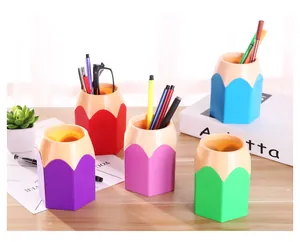 Kreative bunte Schreibtisch-Organizer in Bleistiftform für die Schulausstattung von Schülern