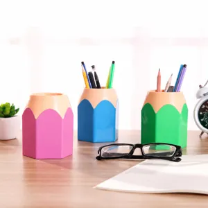 Set van drie creatieve kleurgeblokte potloodvormige bureau-organizers in felle kleuren
