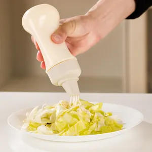 Multifunctional 5-hole squeeze bottle with scale markings for salad dressing and sauce