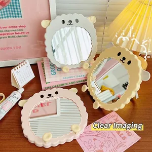 Specchio per Trucco da Tavolo a Forma di Pecora del Fumetto Specchio da Trucco in Vetro HD Bordo Ondulato Supporto da Parete Specchio Decorativo in Plastica con Gancio