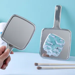 Squisito specchio da trucco portatile quadrato argento con manico ergonomico