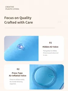 Detalle de la válvula de inflado por presión y escape oculto en una almohada de viaje azul