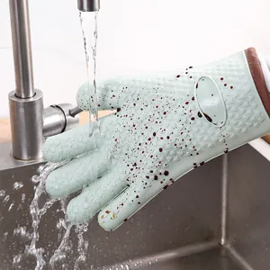 Gant de cuisine en silicone vert menthe imperméable avec texture cœur