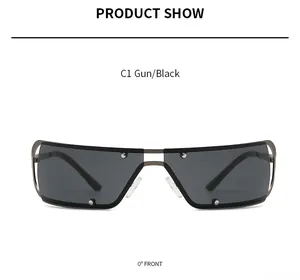 Vue détaillée de face des lunettes de soleil Y2K cyberpunk avec monture en métal gris